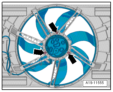 Removing and installing radiator fan -V7