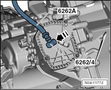 Draining and filling gear oil