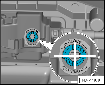Removing and installing selector mechanism without selector lever cable, manufacturer ZF