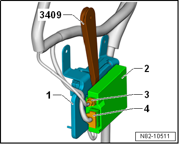 Removing and installing remote control receiver for auxiliary coolant heater -R149-, Golf Variant